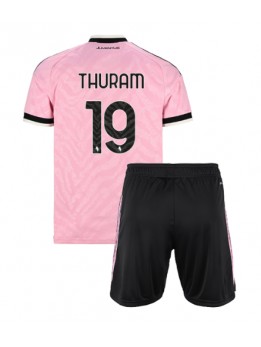 Otroški Nogometna dresi replika Juventus Khephren Thuram #19 Gostujoči 2026-27 Kratek rokav (+ hlače)